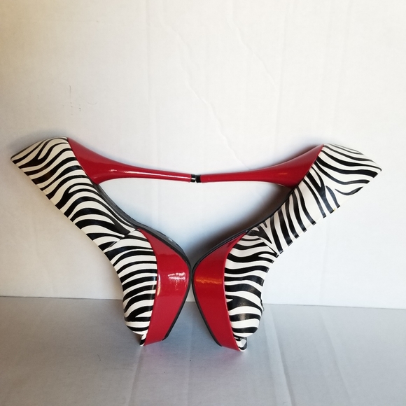 Bamboo zebra print 5" Platform Stilettos - Picture 8 of 15